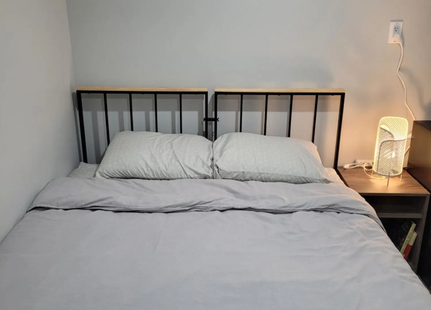 Guest House Basement - Master Bedrooms In Bayview Village Toronto