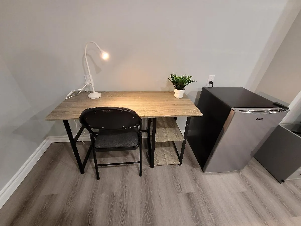 Guest House Basement - Master Bedrooms In Bayview Village Toronto 0*,